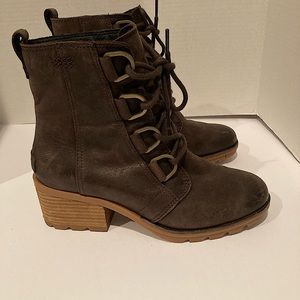 Sorel brown ankle boots Size 7